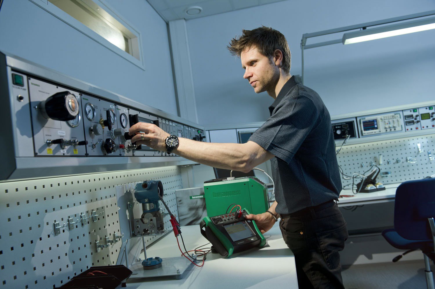 A Better Way For Calibration AMS IC