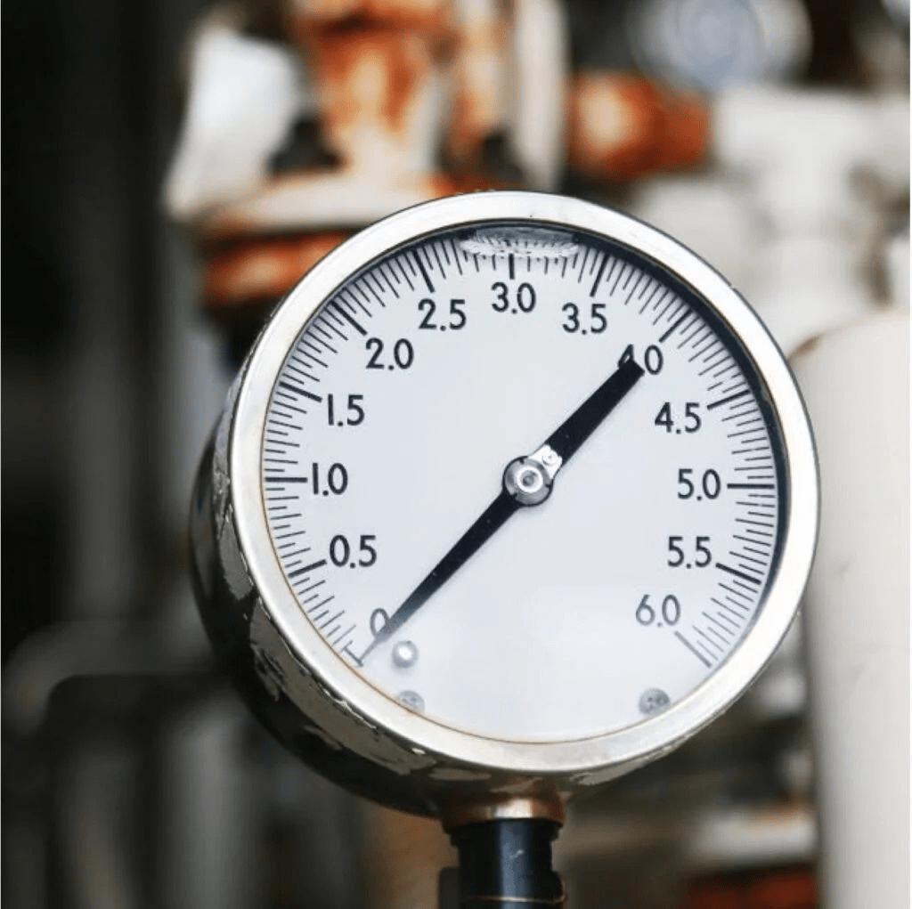 Pressure gauges to measure gauge pressure and pressure difference in industries